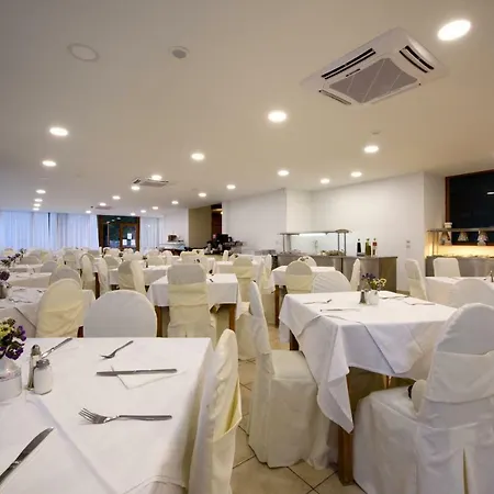 Hotel Amalia - Adults Only 3*